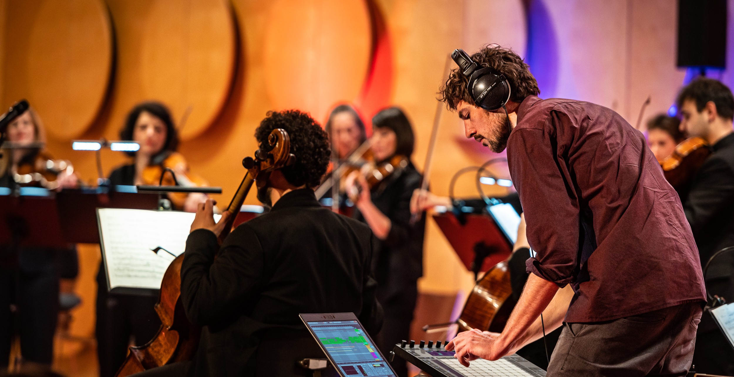 Feature Ring with Jonas Urbat